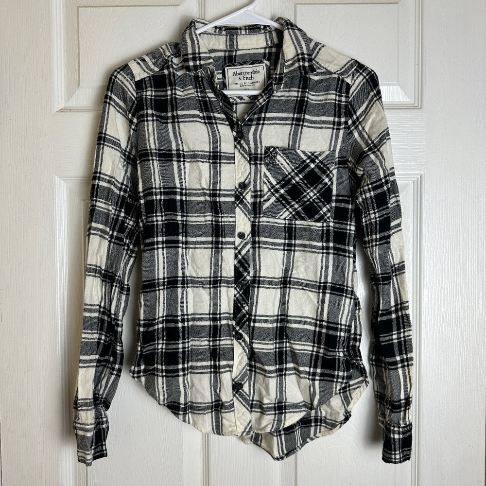 Abercrombie & Fitch Black Plaid Long Sleeve Button Down Women Size XS